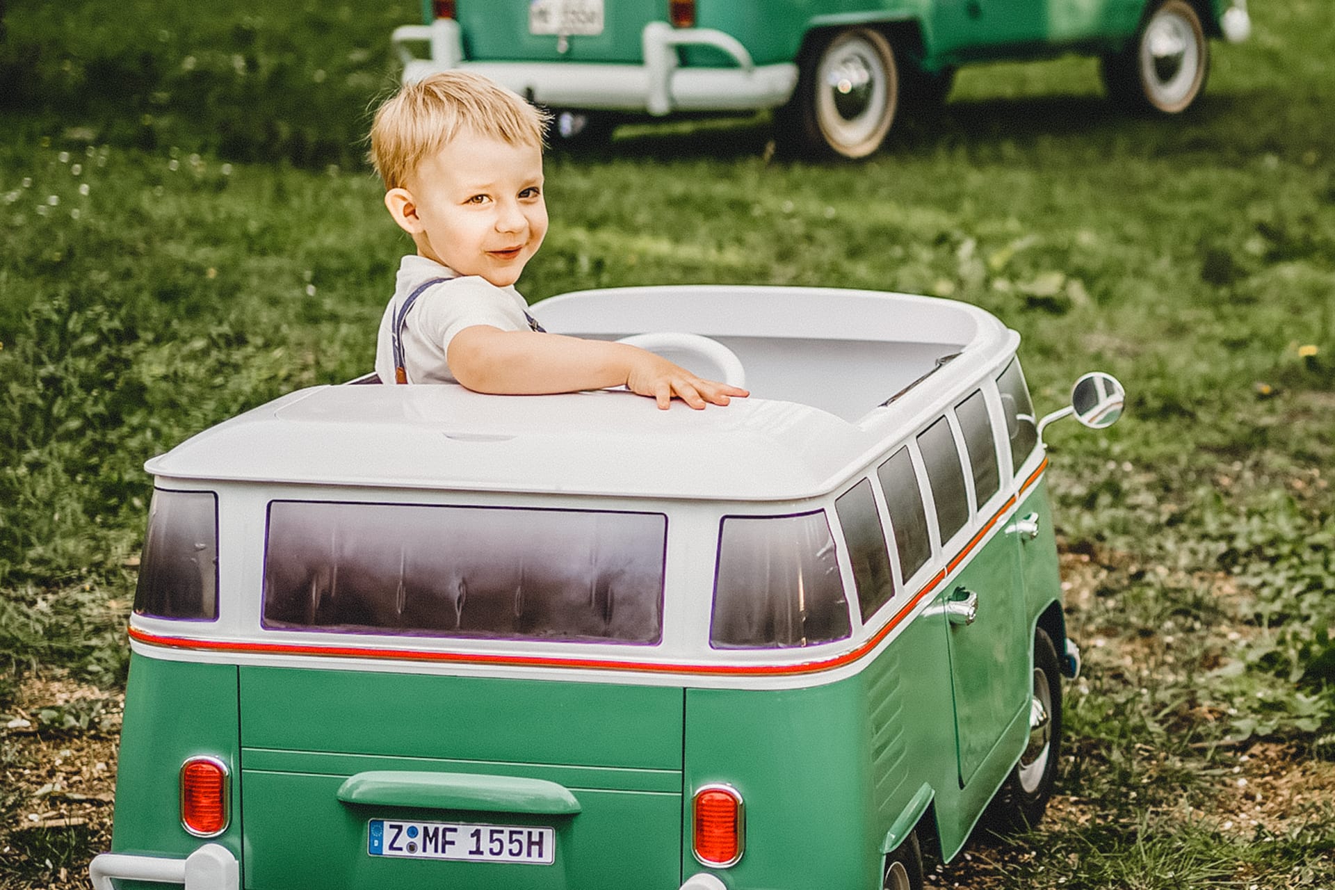 Volkswagen Bulli Retro Familienausflug Picknick Taxi Personenbeförderung Lederausstattung  Mieten Hochzeit